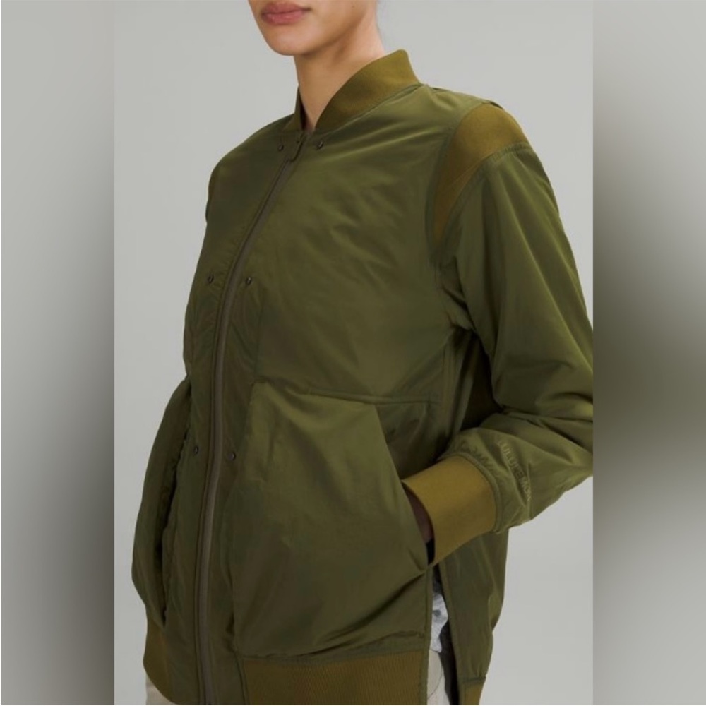 Lululemon Women’s Green Bomber Jacket Zip Pockets Size 10